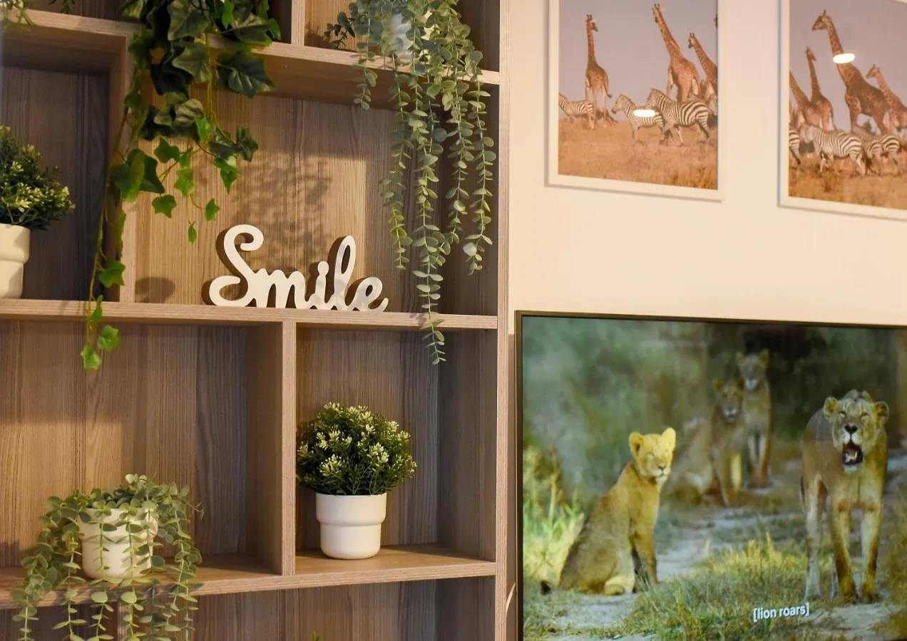 Spot The Giraffe. Desirable Studio At Tineretului ブカレスト ルーマニア